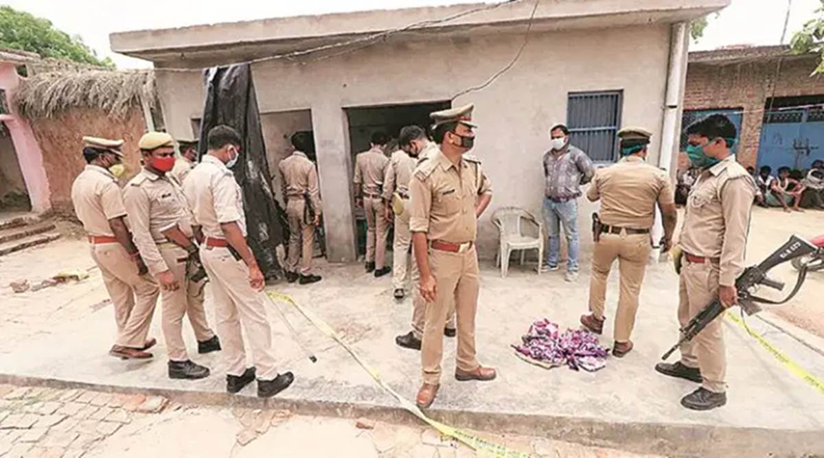 कानपुर गोलीकांड में विकास का सहयोगी रहा शशिकांत गिरफ्तार,  पुलिस ने बरामद किये हथियार