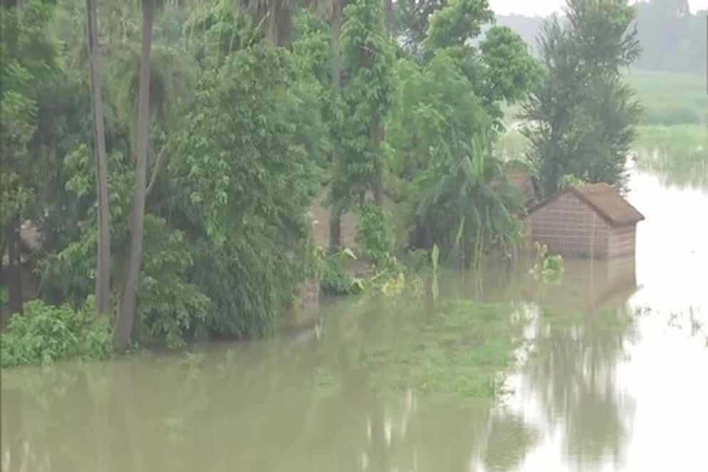 दरभंगा में  कई गांव डूबे बाढ़ में, इंजीनियरिंग कॉलेज में घुसा पानी