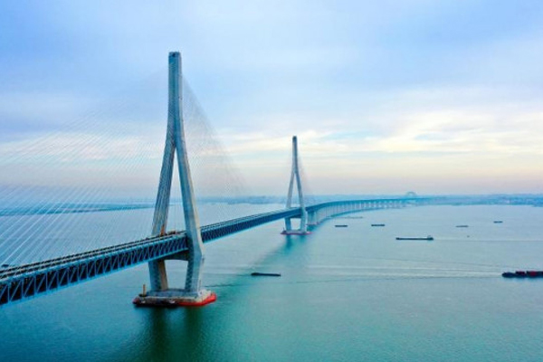 विश्व का पहला रिवर क्रॉस राजमार्ग व रेलवे पुल चीन में स्थापित