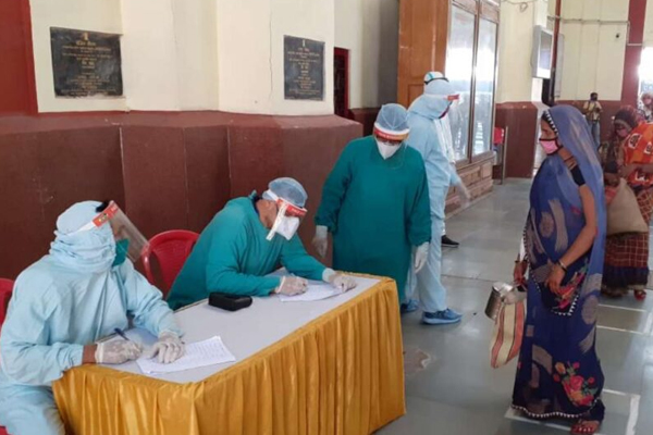 दिल्ली में आधे से ज्यादा कोरोना रोगी होम आइसोलेशन में,  कोरोना से 4100 मौत