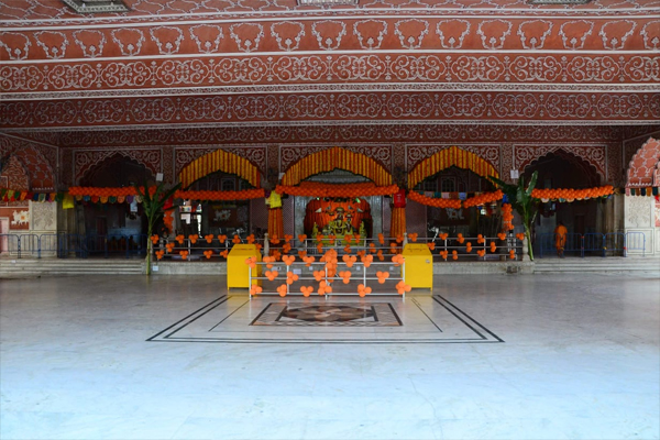 जयपुर का प्रसिद्ध श्रीगोविंद देव जी मंदिर कोरोनाकाल में सूना-सूना...