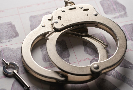 नियमों के उल्लंघन पर नोएडा में 51 लोग गिरफ्तार
