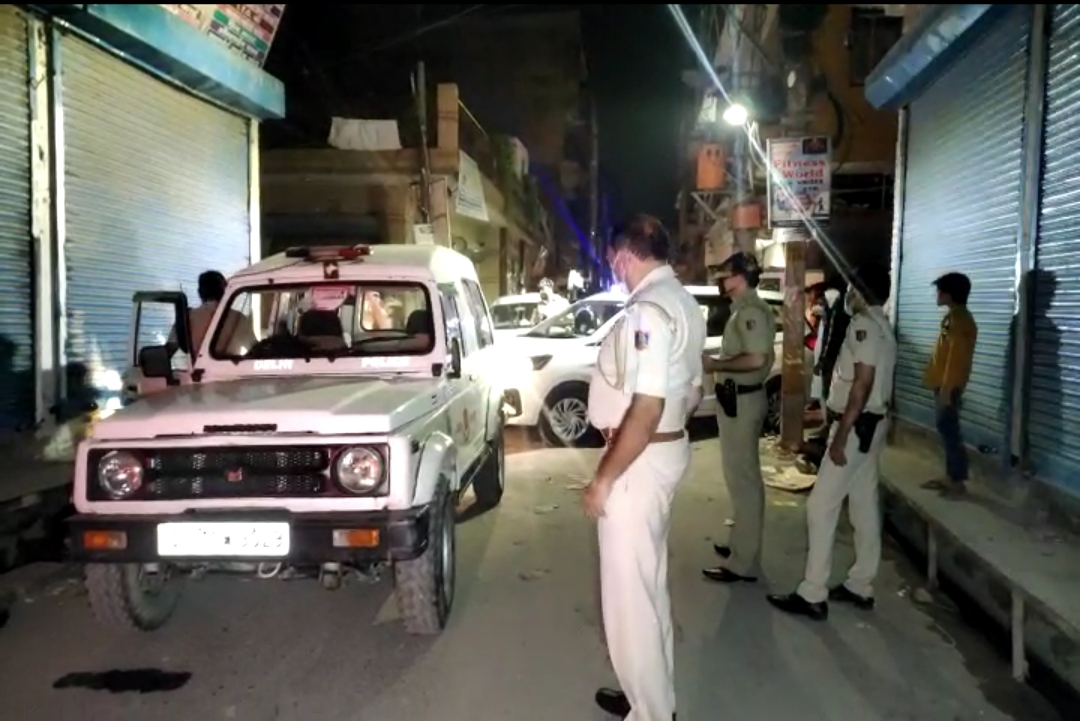 दयालपुर में ताबड़तोड़ फायरिंग कर दो लोगों की हत्या,एक अस्पताल में गंभीर