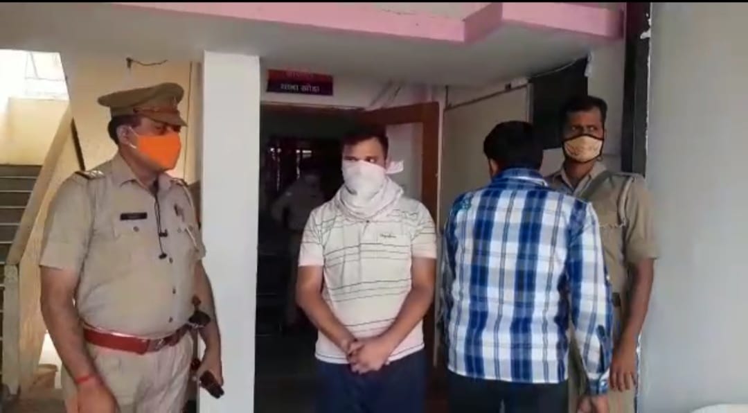 फर्जी आईपीएस को पुलिस ने किया गिरफ्तार