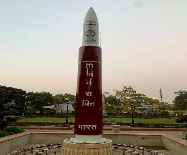 आज एंटी-सैटेलाइट मिसाइल सिस्टम के मॉडल का राजनाथ सिंह करेंगे उद्घाटन, होगी तकनीकी उन्नति