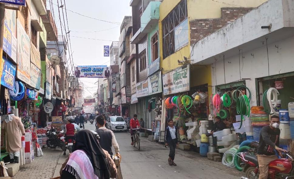 नगर में खुला रहा बाजार, किसान संगठनों की भारत बंद की अपील बेअसर