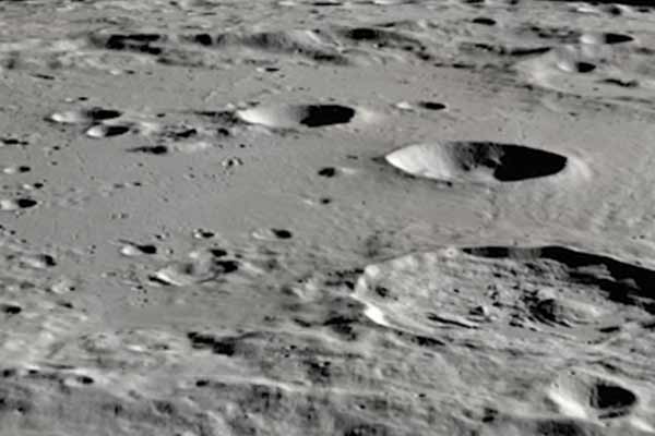 चंद्रमा पर 1,09,000 से अधिक प्रभावी क्रेटर्स की शोधकर्ताओं ने पहचान की