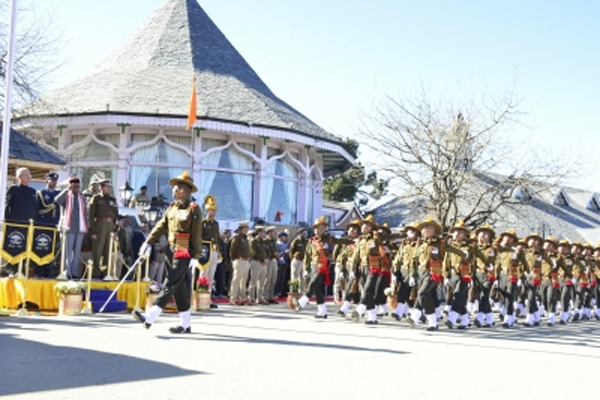 हिमाचल प्रदेश में गणतंत्र दिवस सर्द भरी सुबह में मनाया गया
