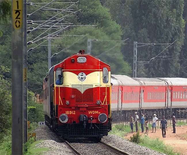 10 स्टेशन के मुसाफिरों को होगा फायदा, रेलवे ने तीन राज्यों के यात्रियों के लिए शुरू की इस ट्रेन की बुकिंग