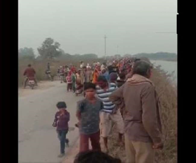 नहर में गिरी 54 यात्रियों की बस, मध्य प्रदेश के सीधी में बड़ा हादसा, 7 शवों को निकाला गया