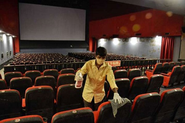 आखिरकार सिनेमाघरों को पूरी तरह से खोलने की कर्नाटक ने दी अनुमति
