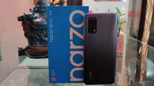 Realme Narzo 30 Pro 5G की जानिए कीमत और ऑफर्स, पहली सेल आज