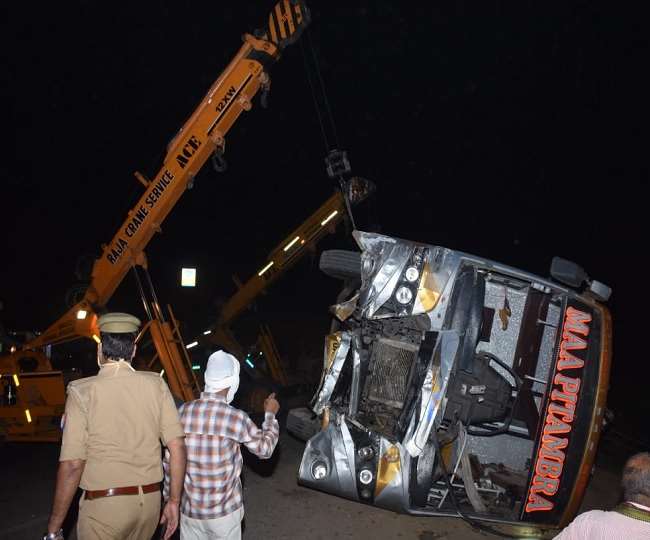 कानपुर में भीषण सड़क हादसा, बस-लोडर की भिड़ंत में 17 यात्रियों की मौत, कई घायल
