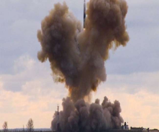 रूस की सेना ने किया जिरकॉन हाइपरसोनिक क्रूज मिसाइल का सफल परीक्षण, पुतिन बोले- ध्वनि की रफ्तार से नौ गुना तेज भरेगी उड़ान