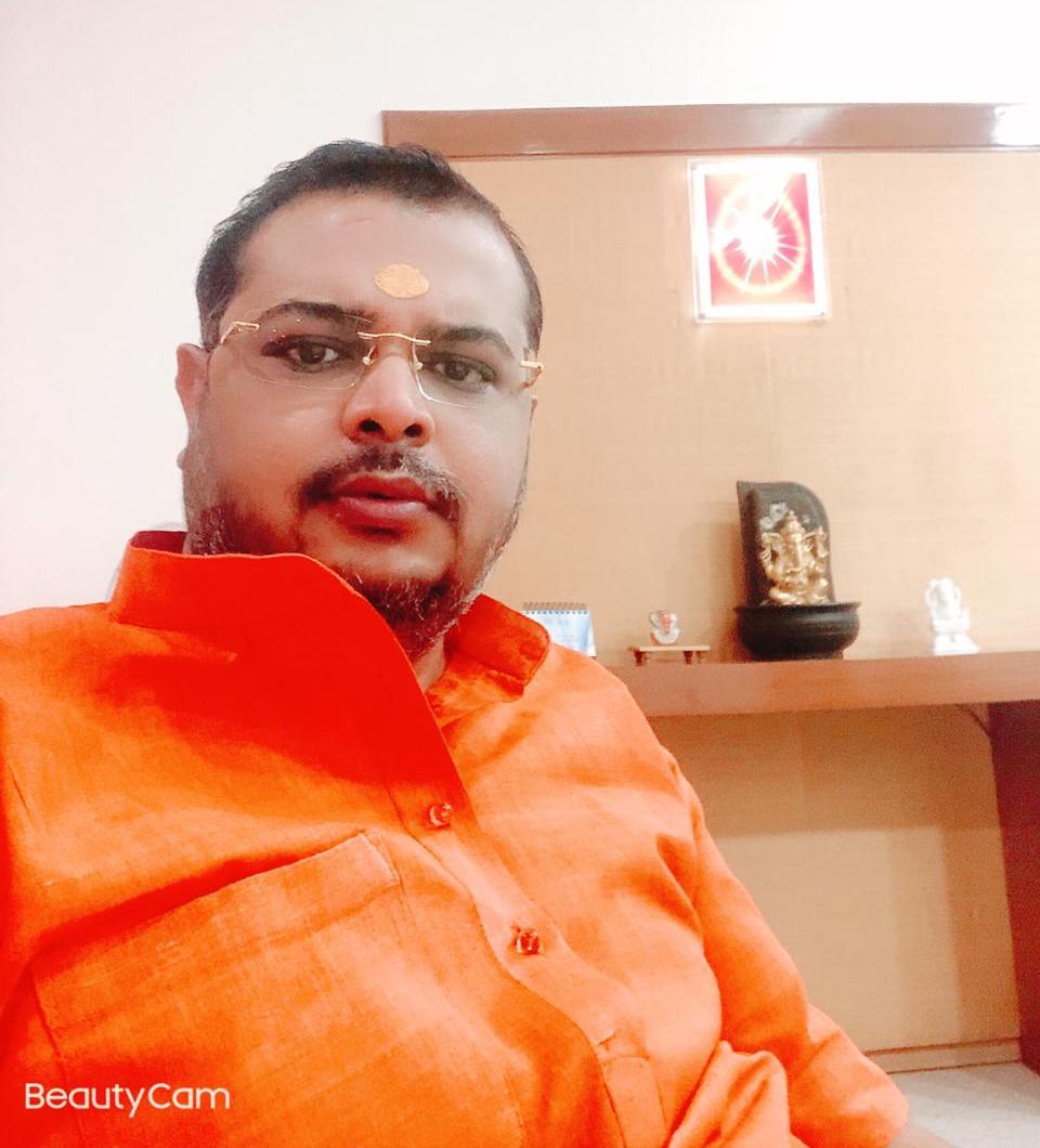 अंतर्राष्ट्रीय हिंदू सेना के प्रमुख श्रीमहन्त आदित्य कृष्ण गिरि ने बेतहाशा बढ़ती महंगाई व जनसंख्या विस्फोट के कही यह बड़ी बात