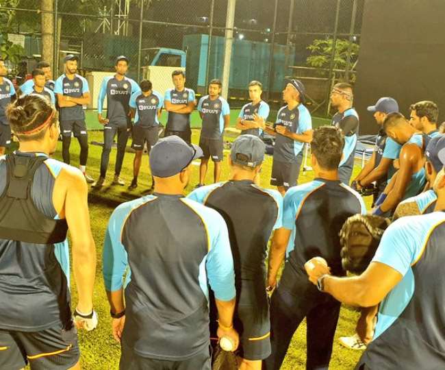 श्रीलंका दौरे पर गई टीम इंडिया के खिलाड़ियों ने पहली बार लाइट्स के अंदर की प्रैक्टिस, BCCI ने शेयर किया फोटो