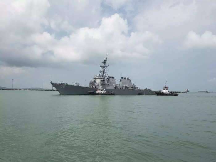 ताइवान-चीन के बीच जलमार्ग से गुजरी अमेरिकी नौसेना, 'ड्रैगन' बोला- उकसाने वाली कार्रवाई