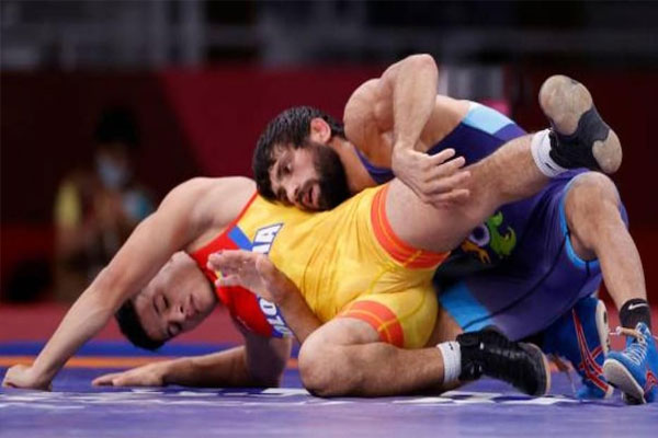 टोक्यो ओलंपिक में भारत का चौथा पदक पक्का, रवि दहिया ने कजाकिस्तान के पहलवान को हराया