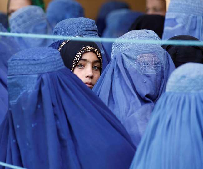 महिलाओं पर तालिबान का नया फरमान- साथ नहीं पढ़ेंगे लड़के-लड़कियां, जारी किए नए नियम