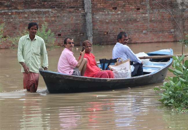 पीएम मोदी ने वाराणसी प्रशासन से फोन पर ली बाढ़ के हालात की जानकारी, हर सम्‍भव मदद का दिया भरोसा