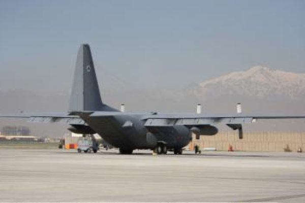 उज्बेकिस्तान का दावा- हमने भागते हुए सैन्य कर्मियों को ले जा रहे अफगान विमान को मार गिराया