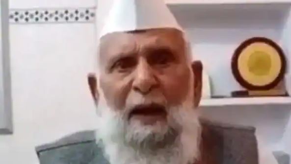 मस्जिद में तिरंगा फहराना, राष्ट्रगान गाना हराम: UP अल्पसंख्यक आयोग प्रमुख को मिल रही हैं अल्लाह के नाम पर धमकियाँ