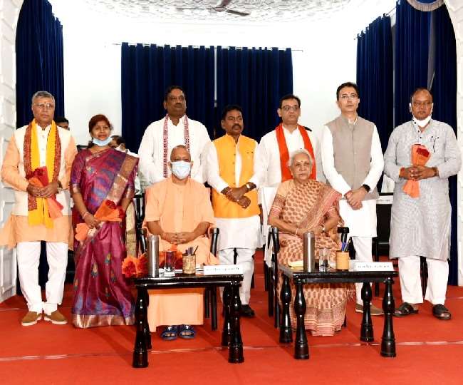 UP Cabinet Expansion: योगी आदित्यनाथ की कैबिनेट में शामिल हुए 7 मंत्री