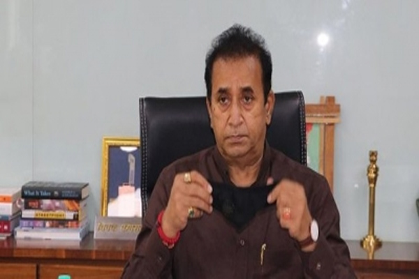 महाराष्ट्र के पूर्व गृह मंत्री अनिल देशमुख के खिलाफ लुकआउट नोटिस जारी