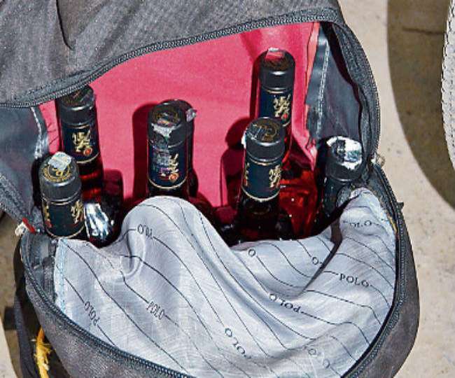 शर्मनाक: अमरोहा के प्राथमिक विद्यालय से निरीक्षण में मिली स्कूल से शराब की बोतलें, शिक्षक स्कूल में करते हैं पार्टिया