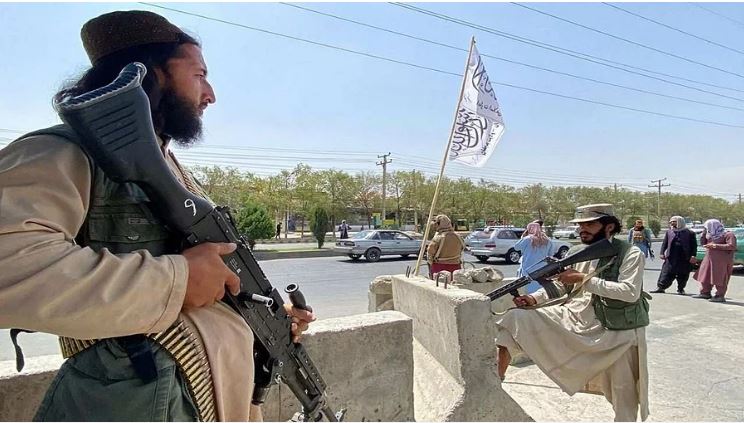 तालिबान का फिर दिखा क्रूर चेहरा, चेकप्वाइंट पर नहीं रुका डॉक्टर तो लड़ाकों ने गोली मारकर की हत्या