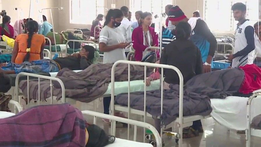 शिवमोगा में शादी समारोह में खाना खाने से करीब 50 लोग पड़े बीमार, जिला अस्पताल में कराया गया भर्ती