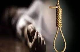 नॉएडा के निठारी गाँव में युवती ने फांसी लगाकर आत्महत्या की