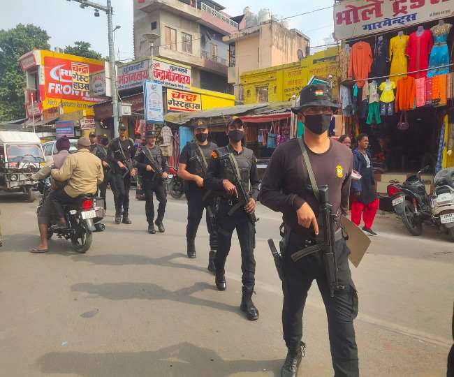 सतर्कता बढ़ाई गई: आतंकी इनपुट को लेकर अयोध्या में अलर्ट, पुलिस बल ने भ्रमण कर सुरक्षा व्यवस्था को परखा