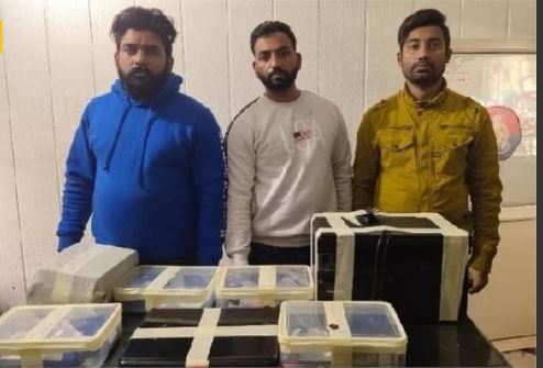 बदमाशों ने मधु विहार इलाके में आर्मी कैंटीन के संचालक से एक लाख रुपये ठगे