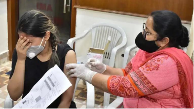 27 केंद्रों पर गौतमबुद्ध नगर जिले में किशोरों को लगेंगे टीके, जानिए कहां-कहां हैं सेंटर