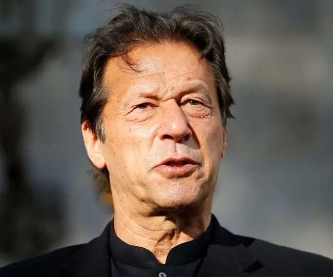 पाकिस्तान के पीएम इमरान खान को लगेगा दोहरा झटका! पंजाब के मुख्यमंत्री की कुर्सी भी खतरे में