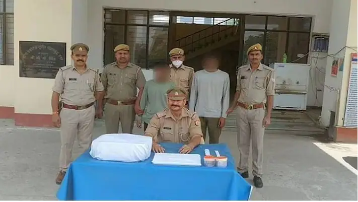 नकली नोट छापने वाले दो आरोपित चढ़े पुलिस के हत्थे, जानिए कहां करते थे नकली पैसे का इस्तेमाल