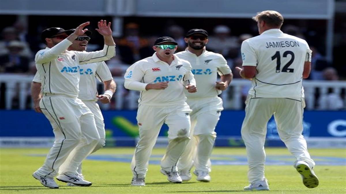 लॉर्ड्स टेस्ट में 132 रन पर पारी सिमटने के बाद न्यूजीलैंड का इंग्लैंड पर पलटवार, पहले दिन गिरे 17 विकेट