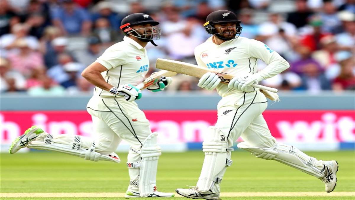 न्यूजीलैंड की शानदार वापसी, 141 रन पर ढेर हुई इंग्लैंड की टीम