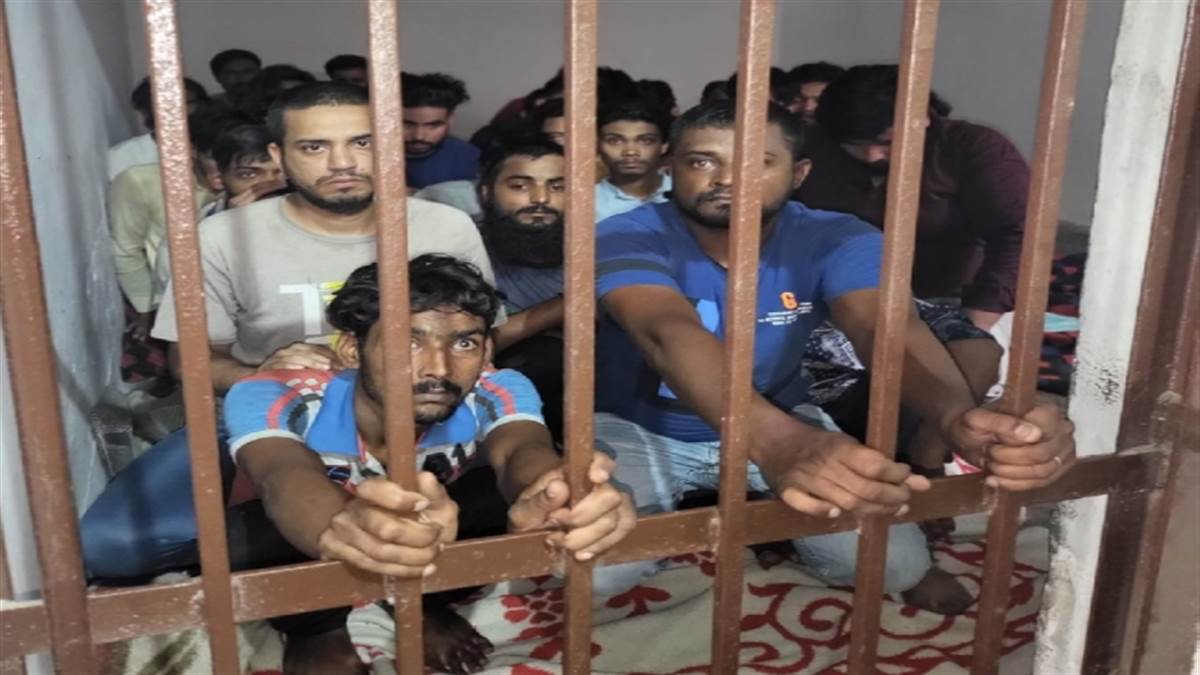 सहारनपुर: उपद्रवियों के घर पर चला बुलडोजर, 64 को भेजा जेल