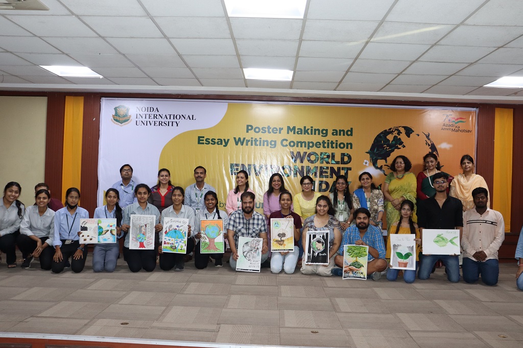 नोएडा इंटरनेशनल इंस्टीट्यूट ने जागरूकता के लिए पोस्टर मेकिंग और निबंध लेखन प्रतियोगिता के साथ विश्व पर्यावरण दिवस मनाया