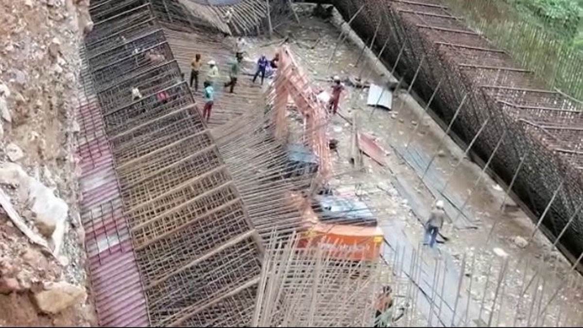 नरकोटा पुल हादसा: लोनिवि के एई और जेई निलंबित, निर्माणाधीन पुल की शटरिंग गिरने से दो मजदूरों की हुई थी मौत