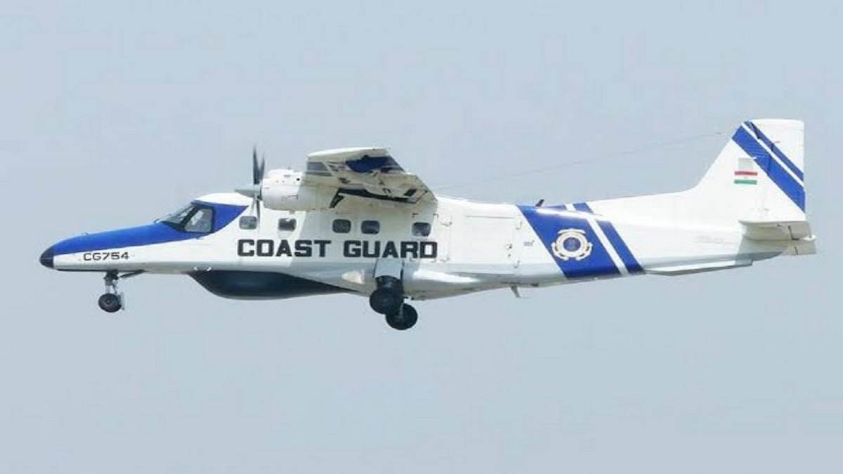 समुद्री सीमा में घुसा था PNS आलमगीर, कोस्ट गार्ड प्लेन से चेतावनी मिलने पर लौटा