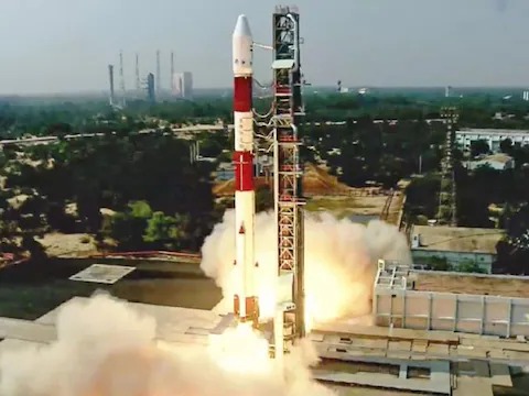 ISRO के नए लाॅन्च व्हिकल SSLV-D1 का प्रक्षेपण रहा सफल, लेकिन इसके साथ गए 2 उपग्रहों से संपर्क टूटा