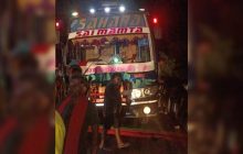 यूपी के बाराबंकी में बड़ा हादसा: ट्रक ने मारी बस में टक्कर, 4 की दर्दनाक मौत; 2 दर्जन लोग घायल