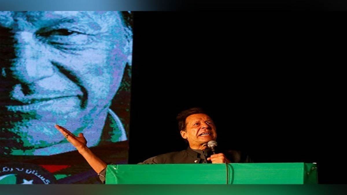 Imran Khan के खिलाफ साजिश, पेशावर में भाषण से पहले पाकिस्तान में यूट्यूब हुआ डाउन  !