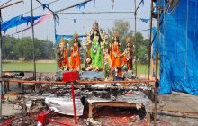 आग ने सब कुछ जला दिया, बस बची रही मां दुर्गा की प्रतिमा... भदोही अग्निकांड की ग्राउंड रिपोर्ट