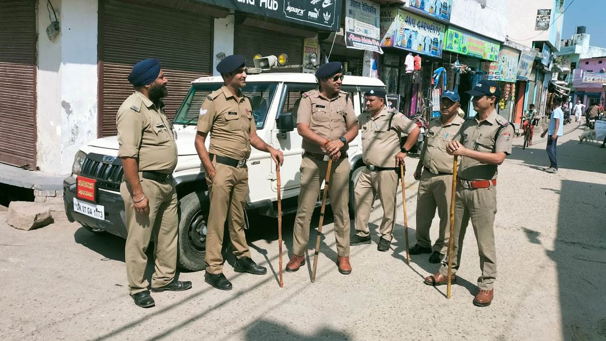 लंढौरा में धारा 144 लगाने के बाद भारी पुलिस बल तैनात, वाल्मीकि जी की शोभायात्रा पर उपजा था तनाव