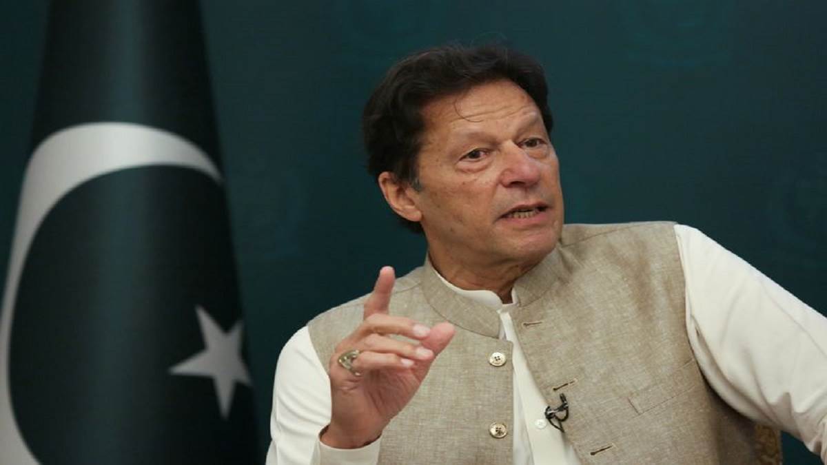 इमरान खान को झटका, पाकिस्तान के चुनाव आयोग ने पूर्व पीएम को अयोग्य घोषित किया