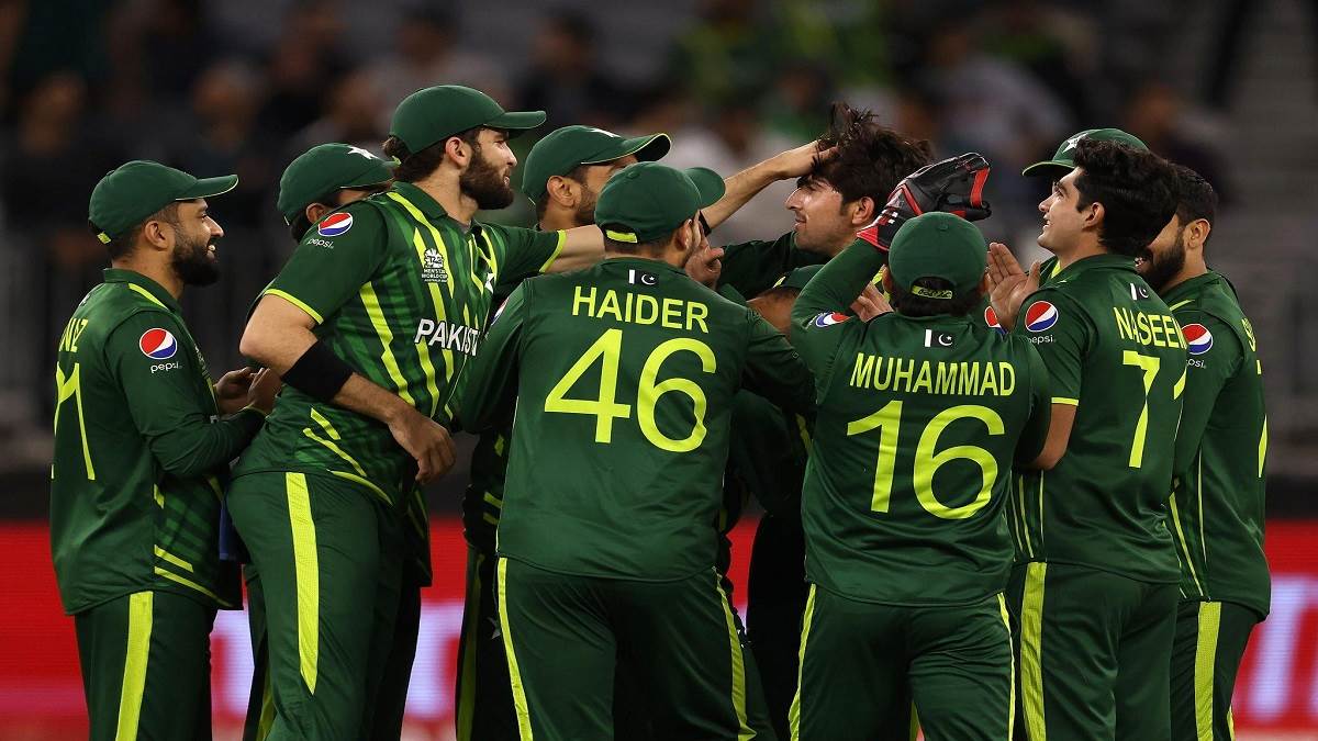 अब पाकिस्तानी आवाम कर रही है टीम इंडिया की जीत की दुआ!